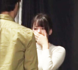 ザ・マジックミラー特別編！NTRMM号 夫婦限定寝取られ検証企画！逆転マジックミラー越しに旦那が見ているとは知らない人妻は数年ぶりに再会した元カレと密室に2人っきりになると中出しセックスまでしてしまうのか！？