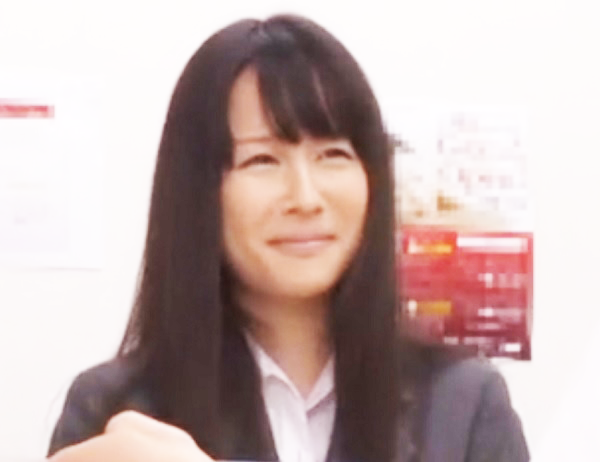 宙に浮くほどイキ跳ねる「エビ反り薬漬けエステ」3