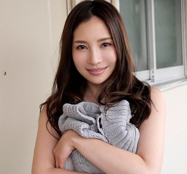 騎乗位の練習が大好きな隣人はドスケベ巨乳お姉さん♪ 小野夕子